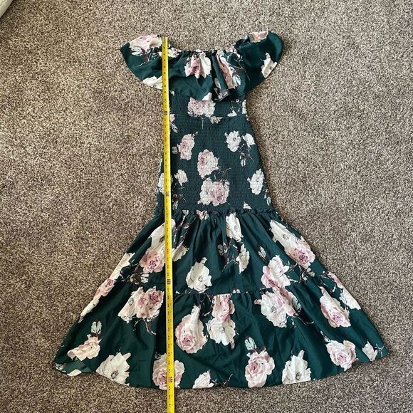 Baltic Born Amalfi off shoulder smocked green maxi dress women’s size Small - Picture 7 of 8